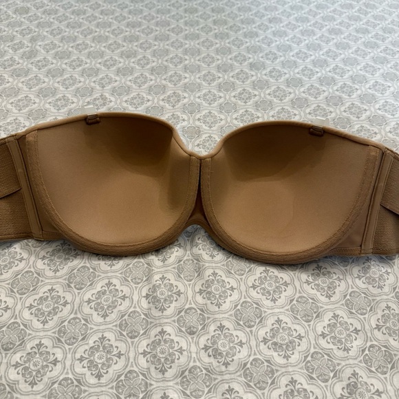 Victoria’s Secret BODY BY VICTORIA LINED STRAPLESS Size 36DD - Picture 4 of 11